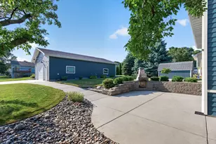 1112 Legion St S, Shakopee, MN 55379 - Photo 21