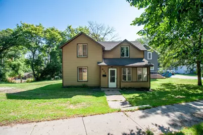 422 N Cleveland Avenue, Fergus Falls, MN 56537 - Photo 1