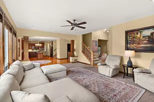 10742 Maple Blvd, Woodbury, MN 55129 - Photo 9