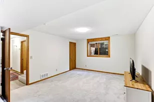 1974 Summer St, Falcon Heights, MN 55113 - Photo 19