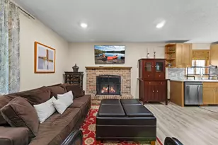 4555 W 131 1/2 St, Savage, MN 55378 - Photo 7