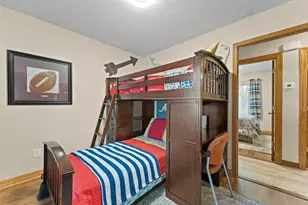 4555 W 131 1/2 St, Savage, MN 55378 - Photo 21