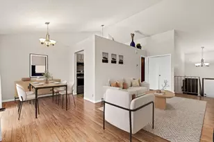 804 Seal St, Saint Paul, MN 55114 - Photo 5