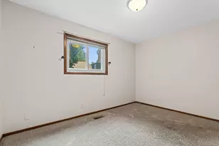 804 Seal St, Saint Paul, MN 55114 - Photo 19