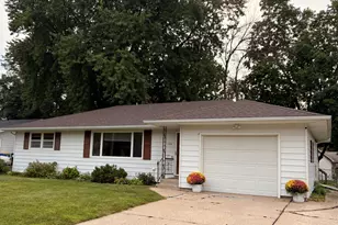 1334 Lincoln Ave, Owatonna, MN 55060 - Photo 1