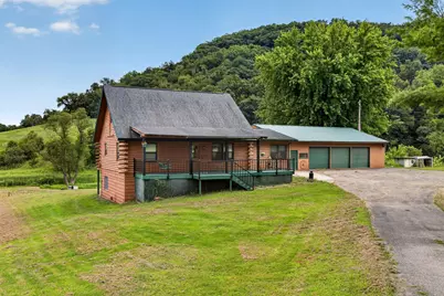 565 Beckman Road, La Crescent, MN 55947 - Photo 1