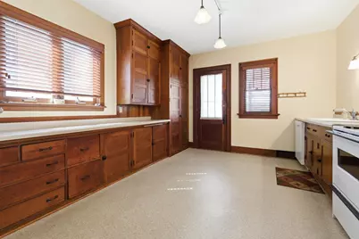 564 W Wabasha Street, Winona, MN 55987 - Photo 9