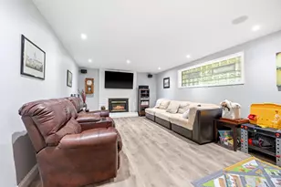 660 Harmony Cir, Wayzata, MN 55391 - Photo 27