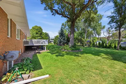 660 Harmony Circle, Wayzata, MN 55391 - Photo 35