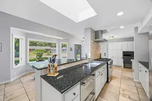 660 Harmony Cir, Wayzata, MN 55391 - Photo 5