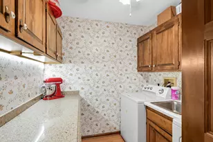 8400 Pennsylvania Rd, Bloomington, MN 55438 - Photo 17