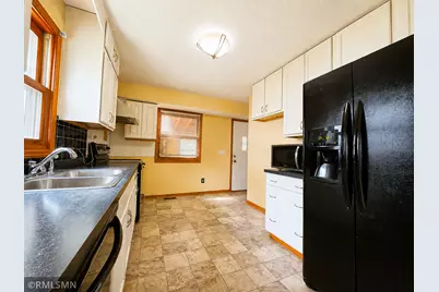 1066 Beatrice Street, Eagan, MN 55065 - Photo 5