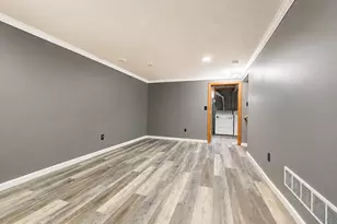 1066 Beatrice St, Eagan, MN 55065 - Photo 15