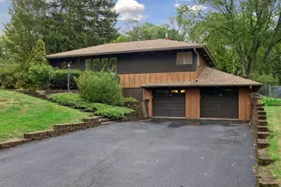5073 Holiday Rd, Minnetonka, MN 55345 - Photo 3