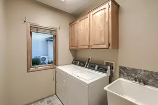 2040 Staghorn Dr, Shakopee, MN 55379 - Photo 35