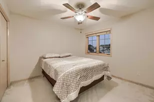 2040 Staghorn Dr, Shakopee, MN 55379 - Photo 25