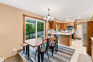 2917 Sequoia Ct, Burnsville, MN 55337 - Photo 9