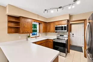 2917 Sequoia Ct, Burnsville, MN 55337 - Photo 11