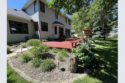 8441 W Lake Drive, Chanhassen, MN 55317 - Photo 25