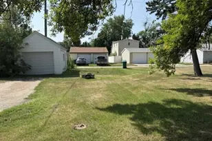 213 11th St N, Breckenridge, MN 56520 - Photo 11