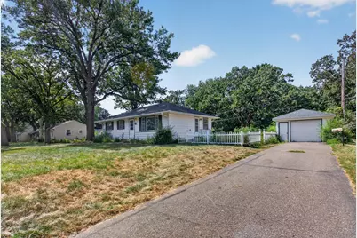 7340 Knollwood Drive, Mounds View, MN 55112 - Photo 3