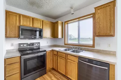 4024 Blakewood Drive, Shakopee, MN 55379 - Photo 11