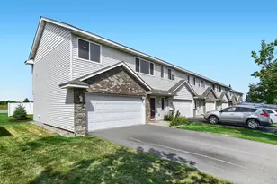 4024 Blakewood Dr, Shakopee, MN 55379 - Photo 3