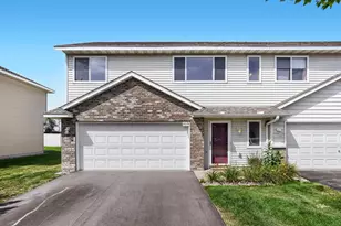 4024 Blakewood Dr, Shakopee, MN 55379 - Photo 1