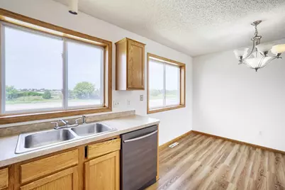 4024 Blakewood Drive, Shakopee, MN 55379 - Photo 13