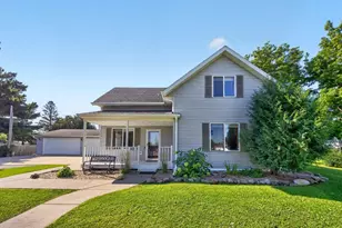 10 5th Street SW, Eyota, MN 55934 - Photo 3