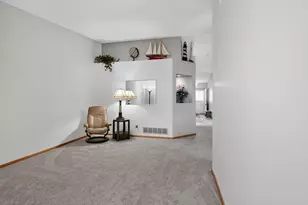 758 Garceau Ln, Vadnais Heights, MN 55127 - Photo 5