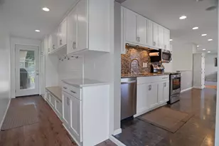 10118 Park Ave S, Bloomington, MN 55420 - Photo 13