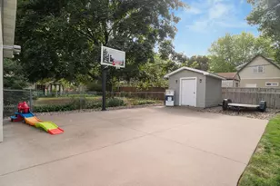 10118 Park Ave S, Bloomington, MN 55420 - Photo 47