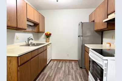 2129 49th Way E, Inver Grove Heights, MN 55077 - Photo 5