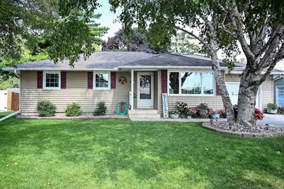 211 6th Street SW, Eyota, MN 55934 - Photo 1