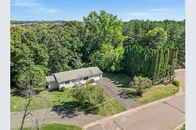 512 Eric Drive, Osceola, WI 54020 - Photo 3