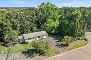 512 Eric Dr, Osceola, WI 54020 - Photo 3