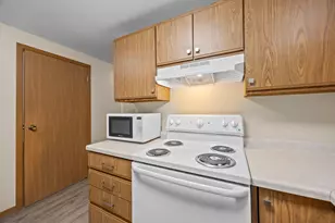 512 Eric Dr, Osceola, WI 54020 - Photo 9