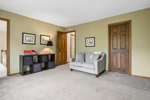 11202 Mt Curve Rd, Eden Prairie, MN 55347 - Photo 35