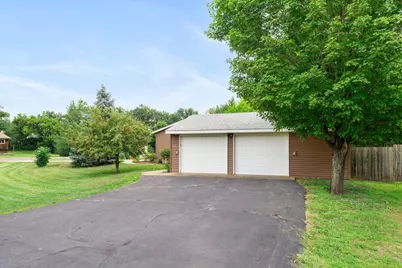 5895 Red Fox Run, North Branch, MN 55056 - Photo 3