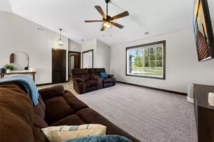 812 Pondview Dr, Arlington, MN 55307 - Photo 7