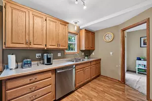 1684 Long Lake Rd, New Brighton, MN 55112 - Photo 3
