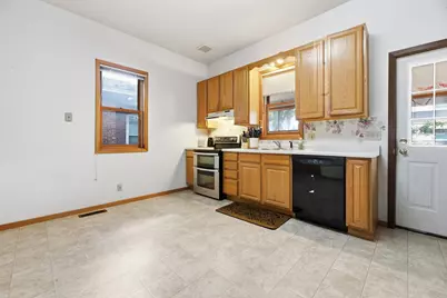 351 E Sanborn Street, Winona, MN 55987 - Photo 7