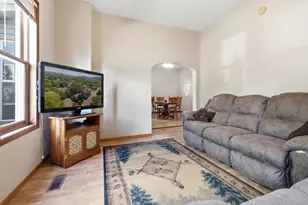 351 E Sanborn St, Winona, MN 55987 - Photo 5