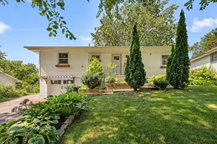 1828 Parker Ln, Saint Louis Park, MN 55426 - Photo 3