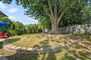 1828 Parker Ln, Saint Louis Park, MN 55426 - Photo 25