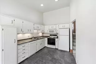 4029 Silver Lake Rd NE, Saint Paul, MN 55421 - Photo 7