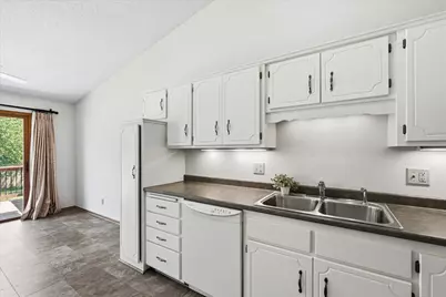 4029 Silver Lake Rd NE, Saint Paul, MN 55421 - Photo 9