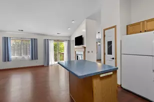 7559 Derby Ln, Shakopee, MN 55379 - Photo 7