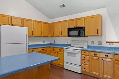 7559 Derby Lane, Shakopee, MN 55379 - Photo 5
